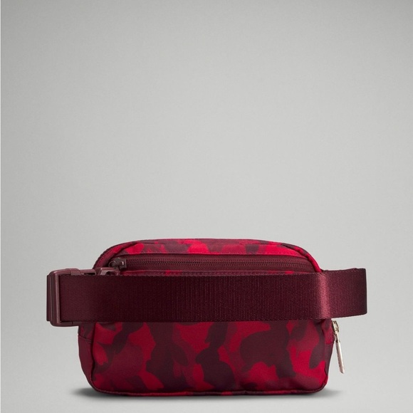 🆕 Lululemon Lunar New Year Everywhere Belt Bag - Picture 7 of 7